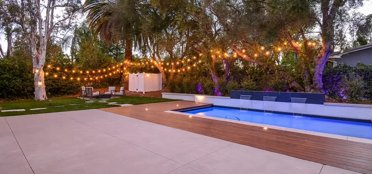 proj woodland hills serene backyard gallery 10