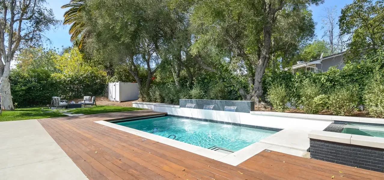 proj woodland hills serene backyard gallery 4