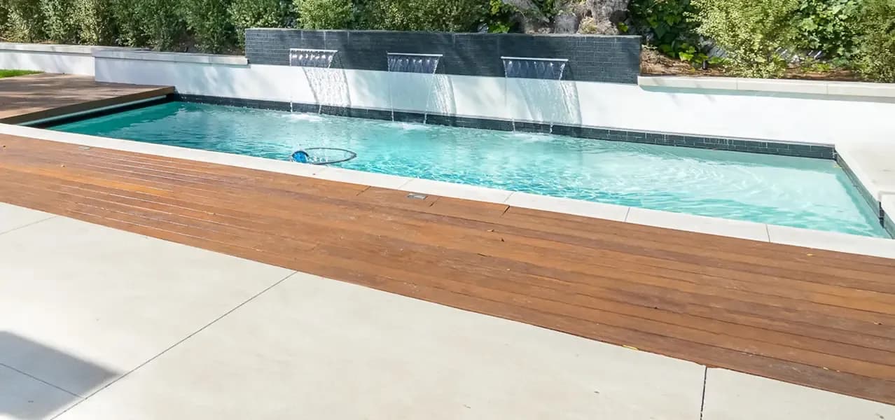proj woodland hills serene backyard gallery 9