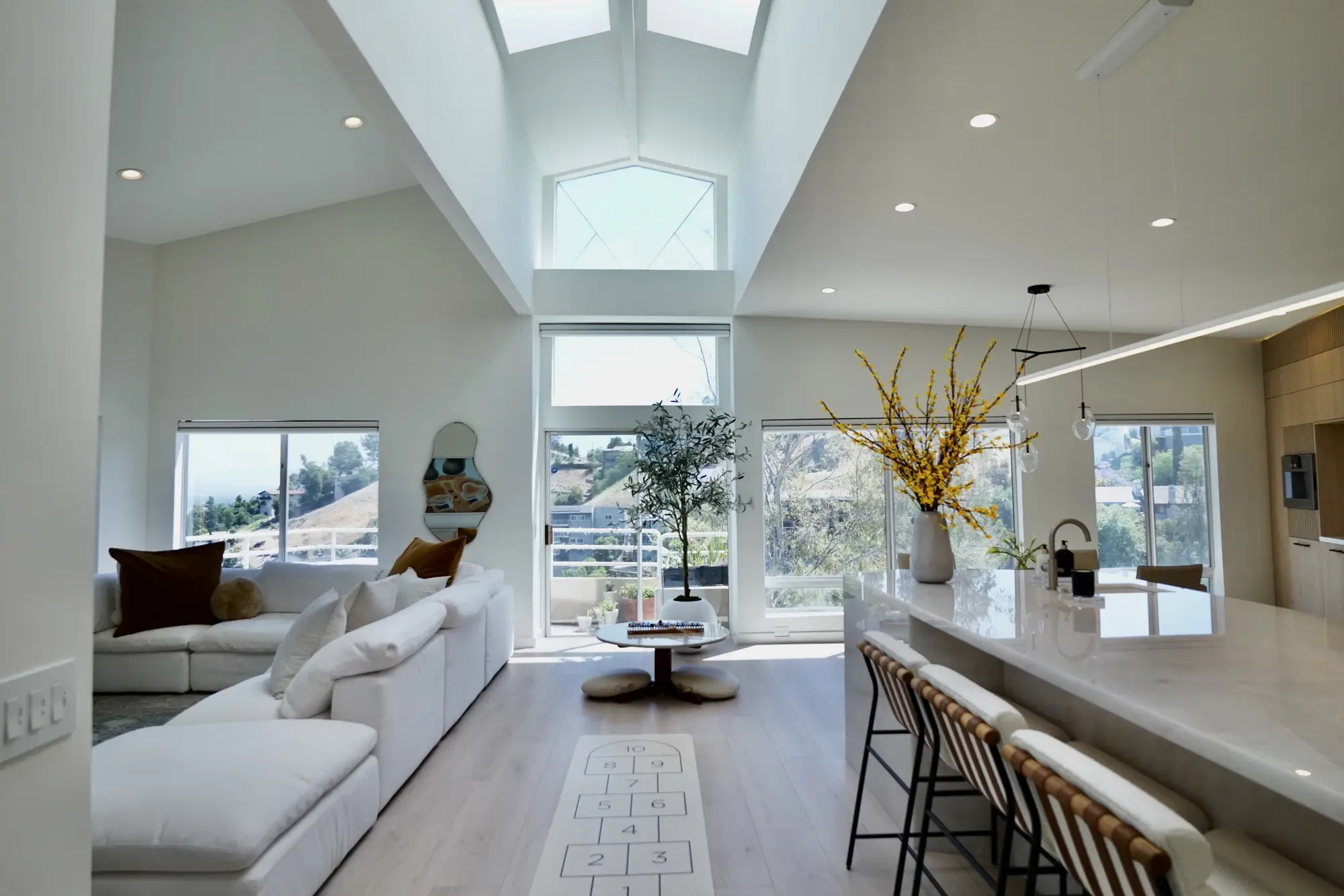 SHERMAN OAKS LEGENDARY KITCHEN
