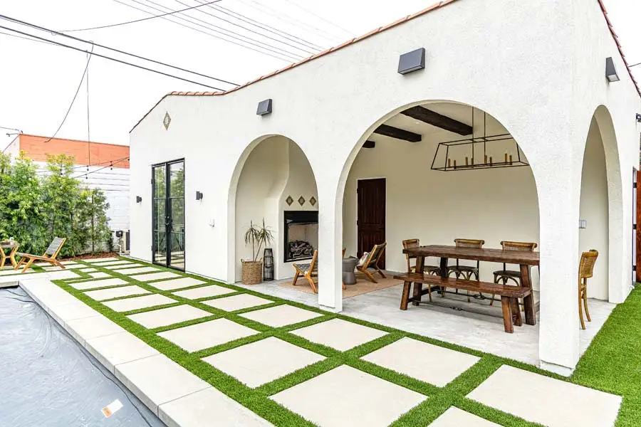 DSC 4209 - Exterior Remodeling