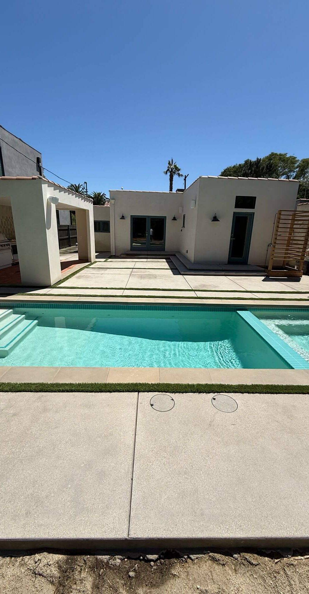 backyard-remodeling-with-pool-venice
