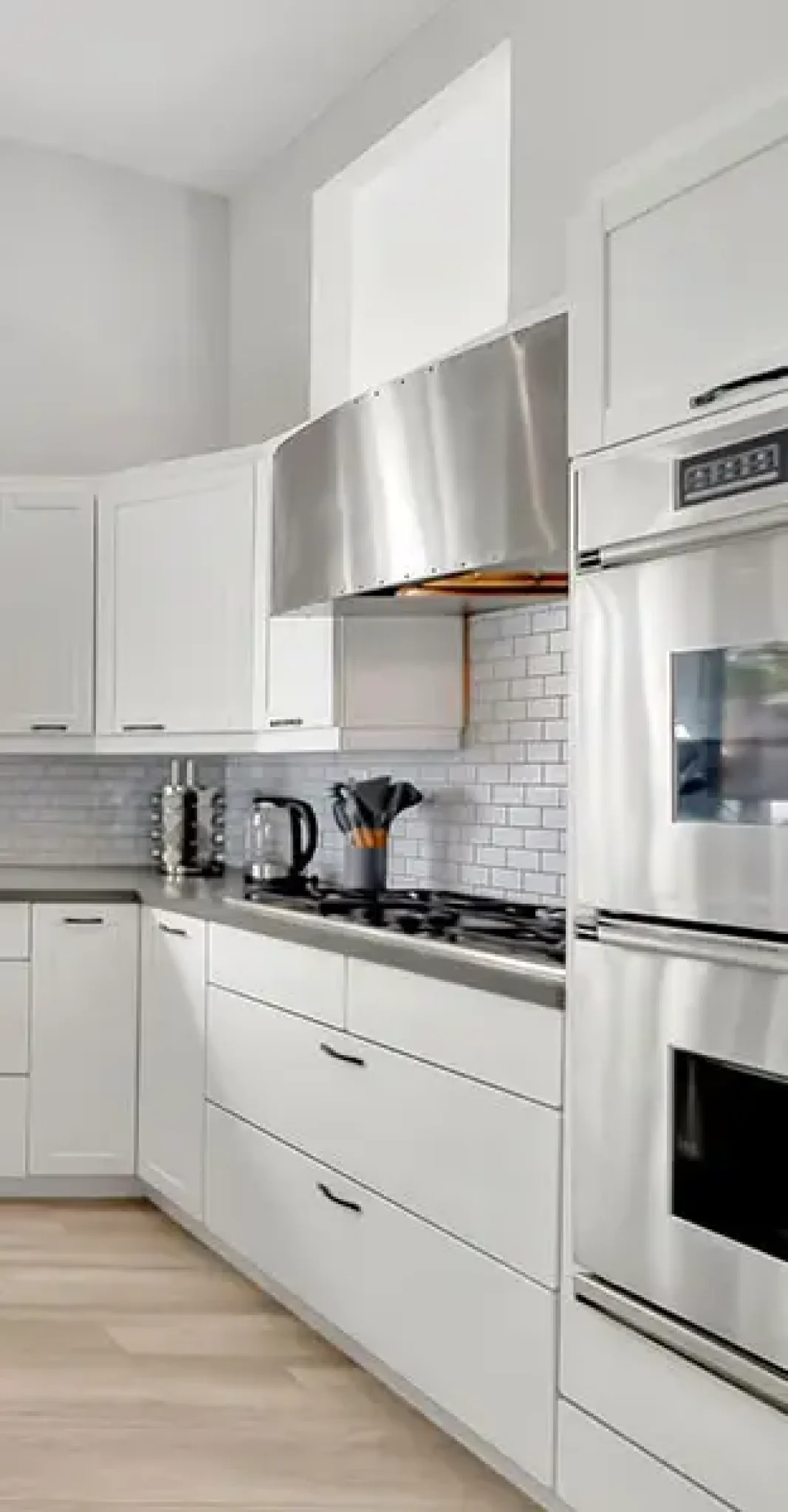 woodland_hills_kitchen_renovation_white_cabinets